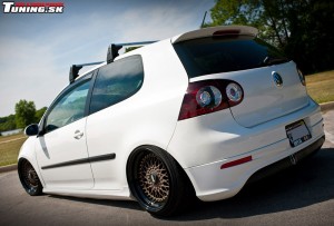 volkswagen-golf-v_stancenation-tuning_bbs-rs_3.jpg