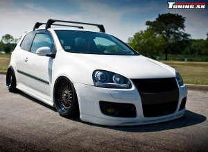 volkswagen-golf-v_stancenation-tuning_bbs-rs_1.jpg
